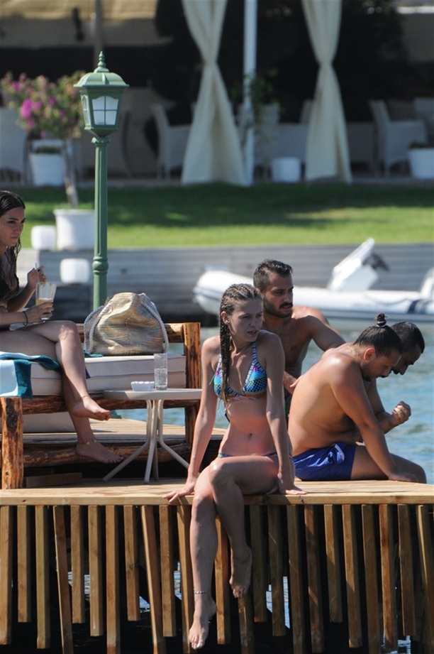 Tuğçe Kurşunoğlu Bodrumda