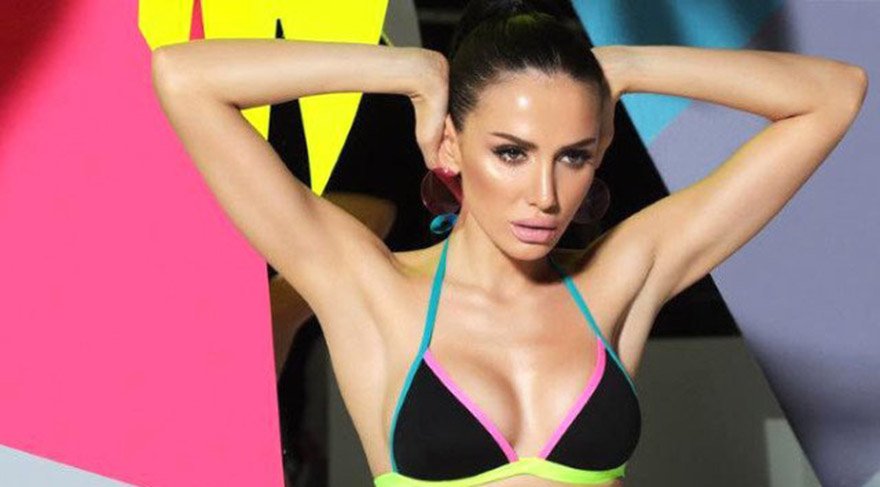 Emina Sandal, iç çamaşırı markasının satışlarını patlattı!