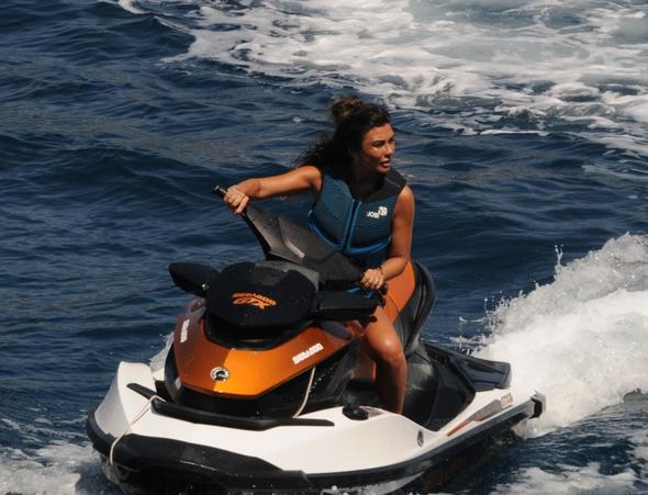 Selen Görgüzel Tatilde