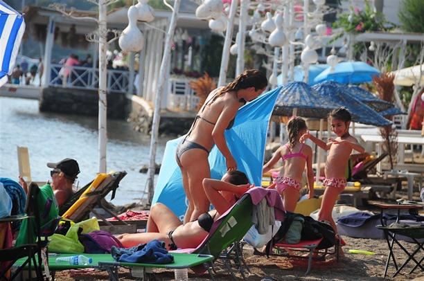 Yıldız Asyalı nefes kesti!