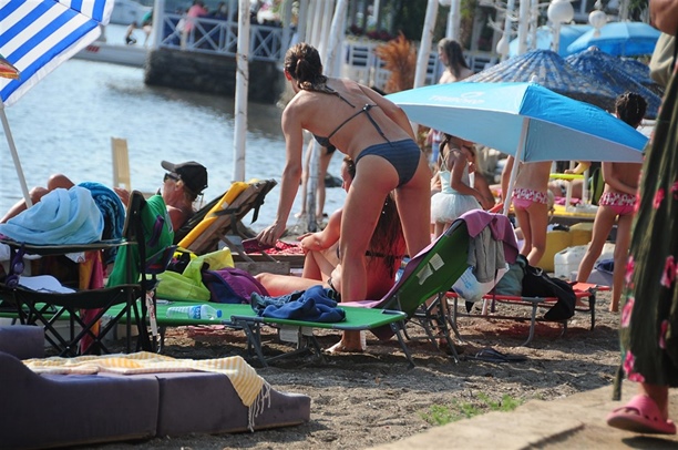 Yıldız Asyalı nefes kesti!