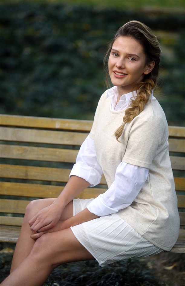 Alina Boz ( Galeri)