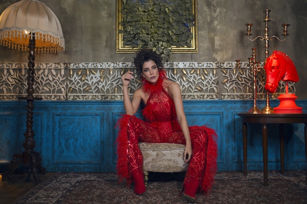 Deniz Akkaya 12 yıl sonra kural bozdu!  