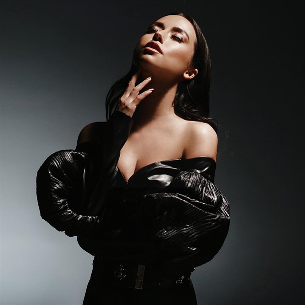 Tuğba Yurt sosyal medyayı sallıyor! 