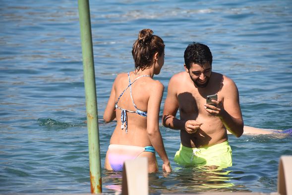 Tuğba Melis Türk ve kardeşi Mustafa Kemal Türk'ün selfie aşkı