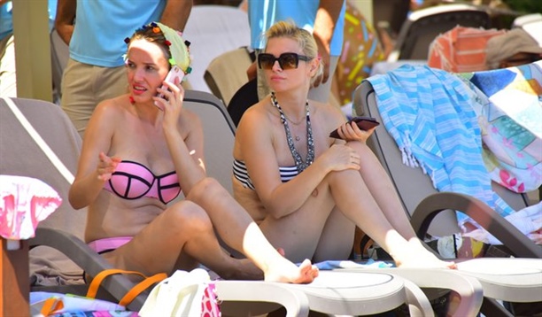 Seçkin Piriler ile Meral Kaplan'ın tatil keyfi!