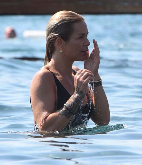 Eliz Sakuçoğlu aşk tatilinde