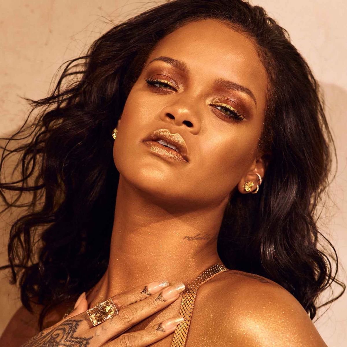 Rihanna Sexy Photoshoot