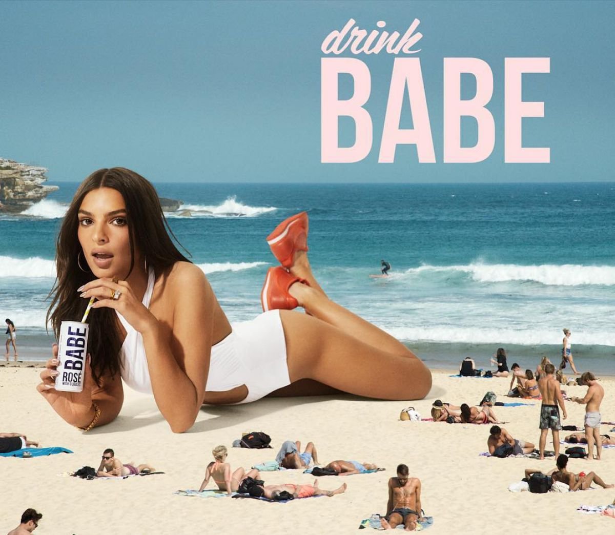 Emily Ratajkowski yine çok iddialı