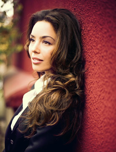 Azra Akın