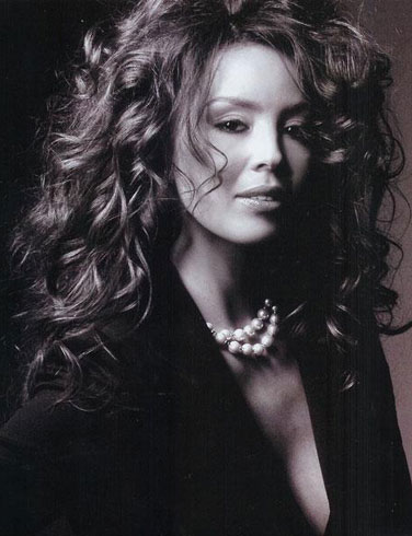 Azra Akın