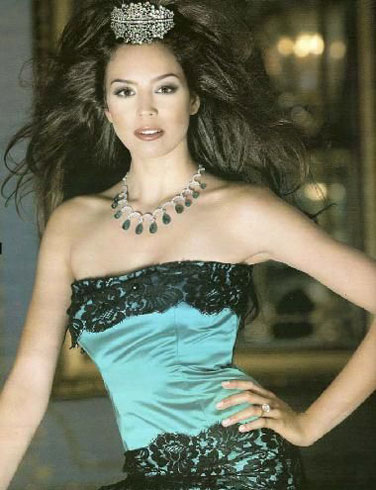 Azra Akın