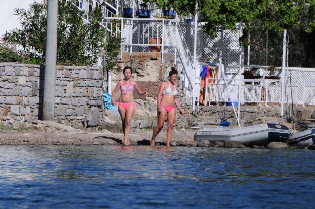 Nurgül bikini sezonunu Bodrumda açtı!(Galeri)