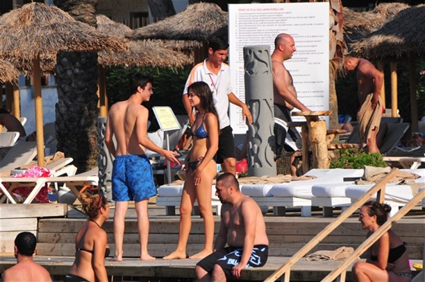 Karagül'ün yengesi nefes kesti!