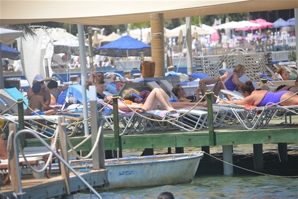 Simge Fıstıkoğlu Tatilde