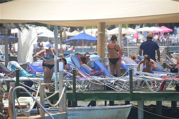 Simge Fıstıkoğlu Tatilde