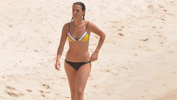 Özge Özpirinçci'nin bitmeyen tatili!