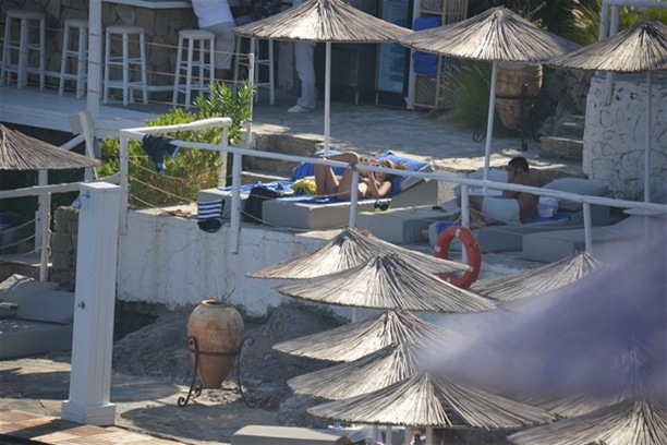 Elif Atakan her pozisyonda okudu!