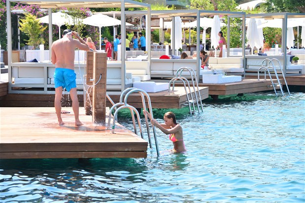 Bekir Aksoy'un keyfine diyecek yok