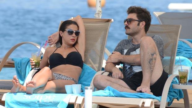 Asena yüzdü Şahin izledi