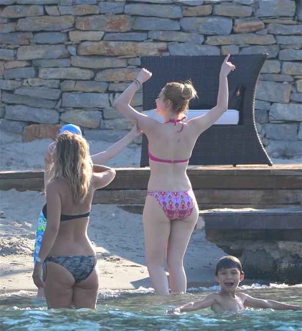 Sera Tokdemir oğluyla tatilde