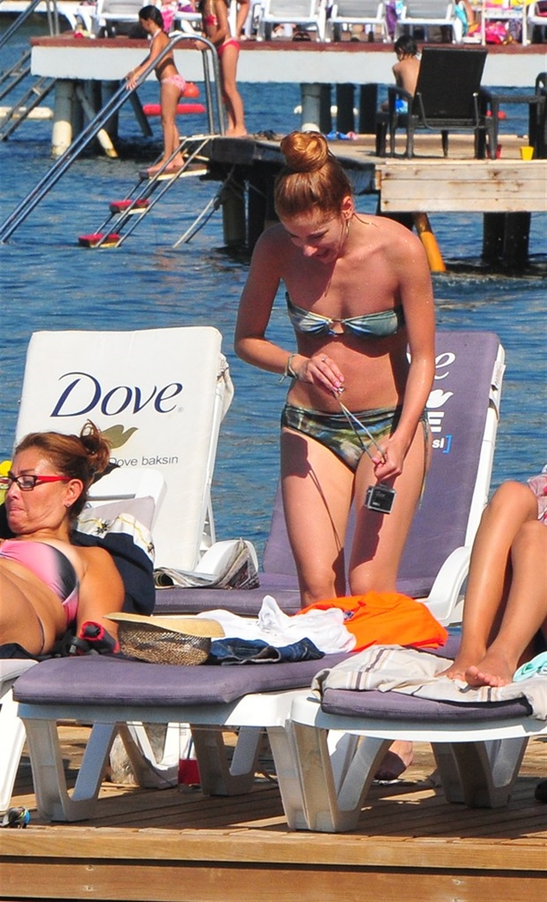 İpek Yaylacıoğlu'nun deniz sefası!