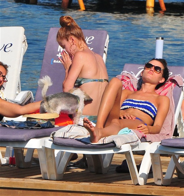 İpek Yaylacıoğlu'nun deniz sefası!