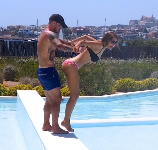 Sneijder ve Yolanthe aşk tatilinde