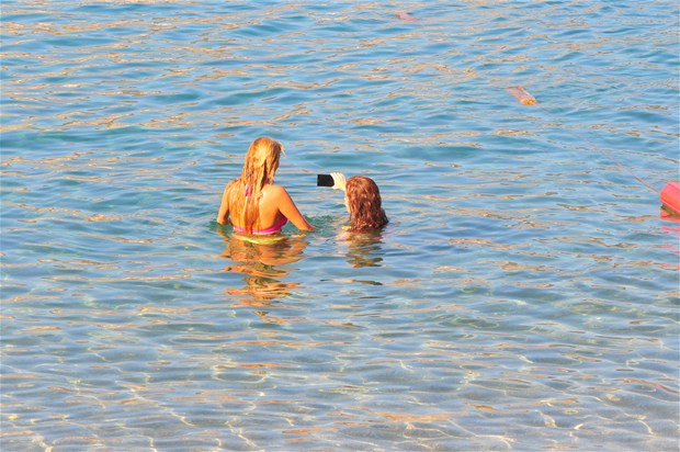 Güzel Köylülerden Deniz selfie’si