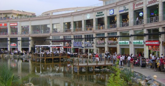 İstanbul'un en iyi AVM'si neresi ? 