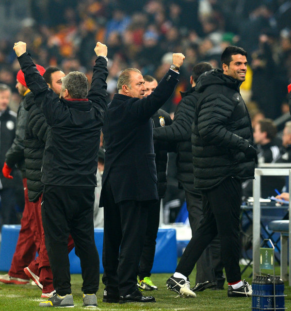 Galatasaray, Shalke'yi Veltins Arena'ya gömdü!