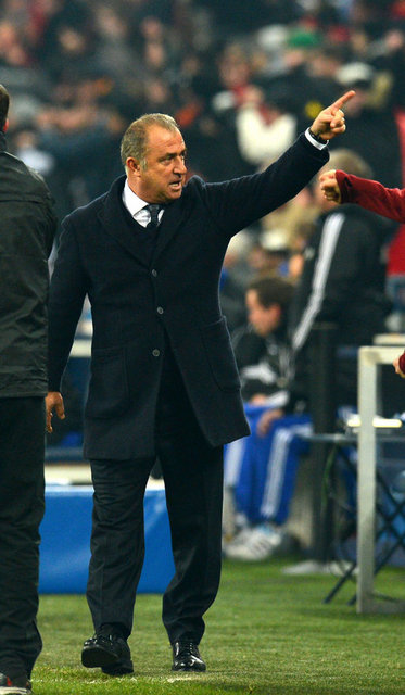 Galatasaray, Shalke'yi Veltins Arena'ya gömdü!