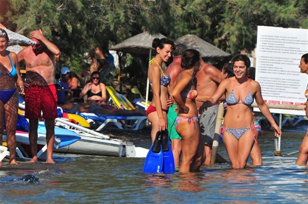Seda Bakan Bikinili
