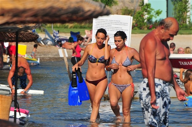 Seda Bakan Bikinili