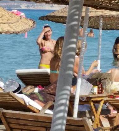 Fahriye Evcen Bikinili