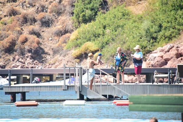 Şeyda Coşkun Bikinili