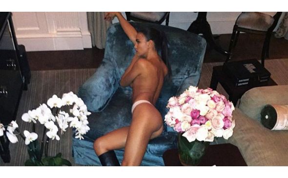 Irina Shayk çıplak fotoğrafını paylaşınca...