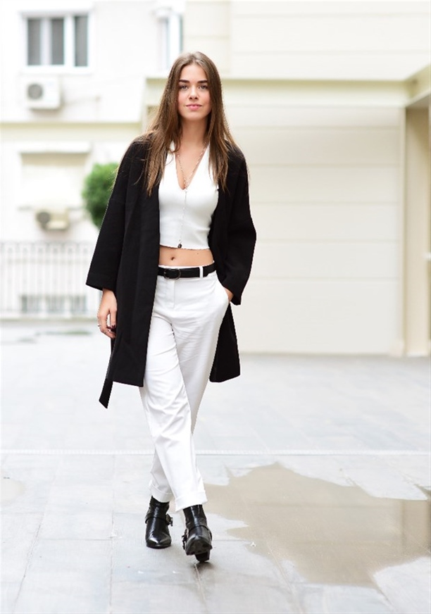 Hande ve Bensu Soral