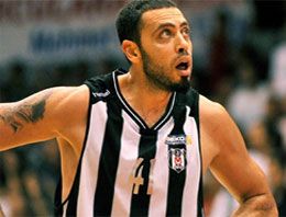 Banvit Cevher Özer'i bitirdi