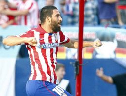 Arda Turan en iyi futbolcu seçildi!