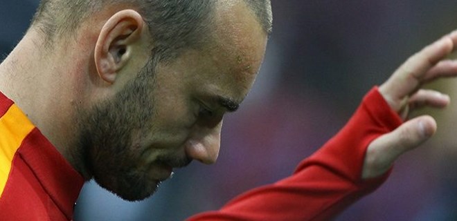 Wesley Sneijder'den ayrılık sinyali!