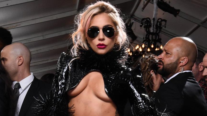 Lady Gaga Türk tasarımcı tercih etti