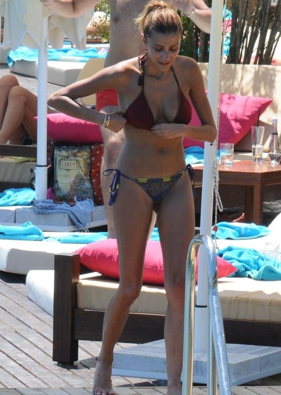 Özge Ulusoy (Bodrum)