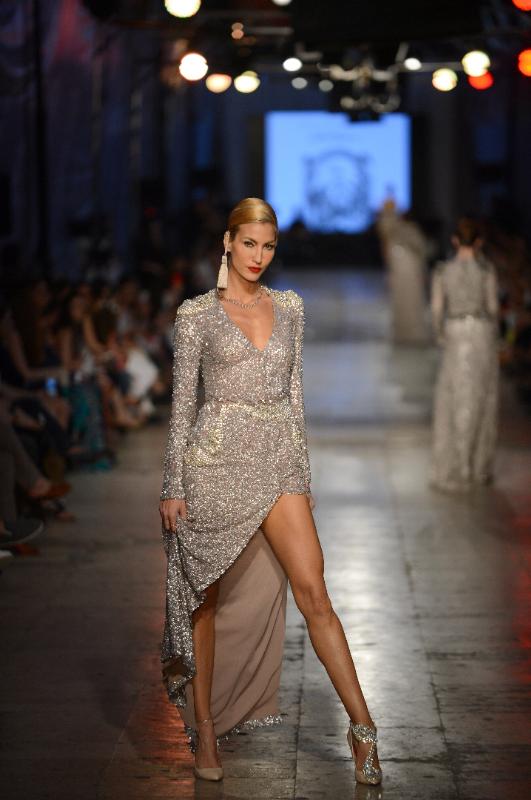 “Golden Bazaar”Defilesi