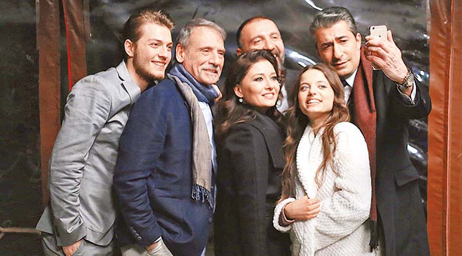 Paramparça’nın mutfağından selfie’ler