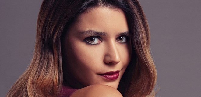 Beren Saat’in şoförüne piyangodan 5 milyon!